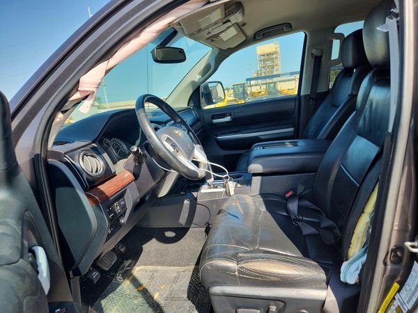 2017 TOYOTA TUNDRA Limited