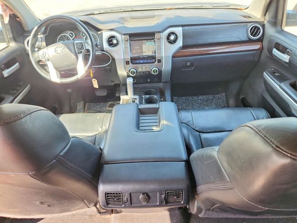 2017 TOYOTA TUNDRA Limited