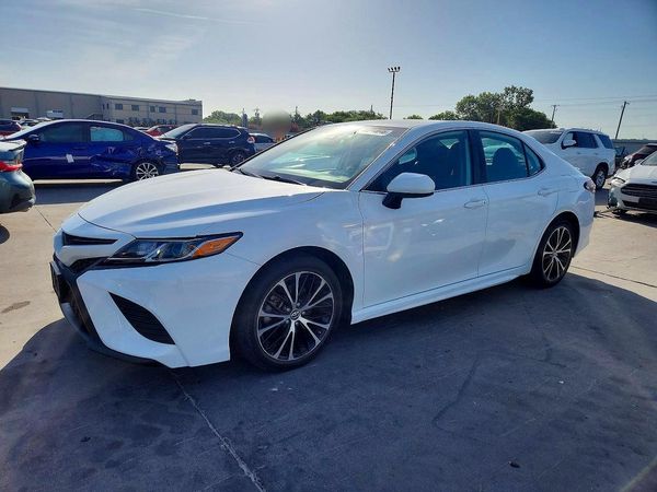 2019 TOYOTA CAMRY