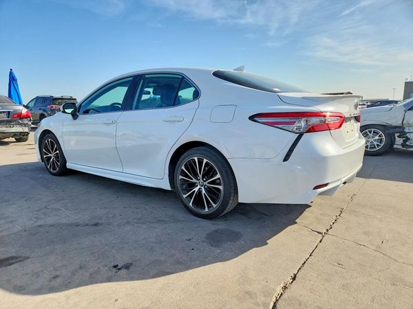 2019 TOYOTA CAMRY
