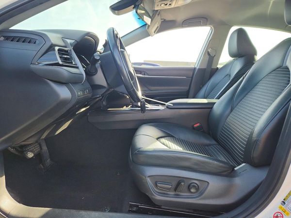 2019 TOYOTA CAMRY