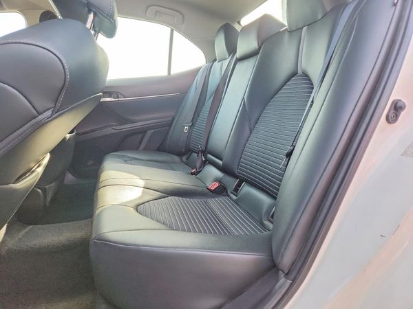 2019 TOYOTA CAMRY