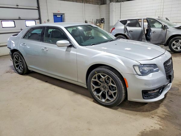 2019 CHRYSLER 300
