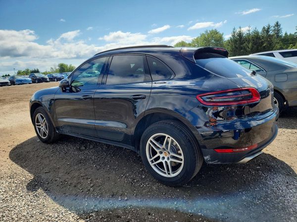 2018 PORSCHE MACAN
