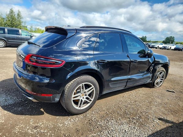 2018 PORSCHE MACAN