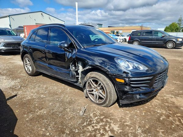 2018 PORSCHE MACAN