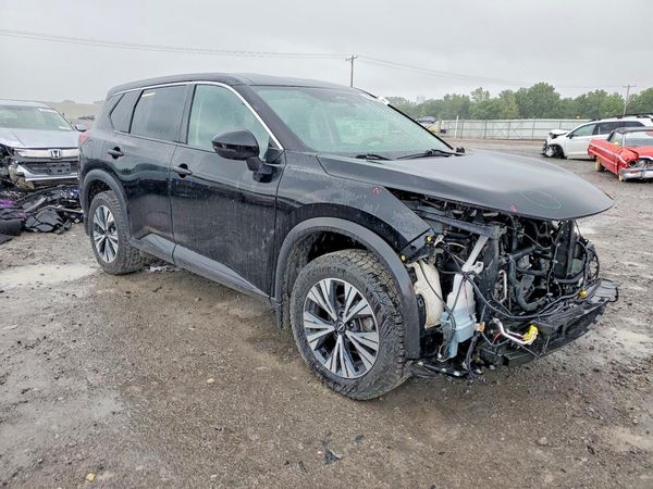 2022 NISSAN ROGUE SV — Passenger 3/4