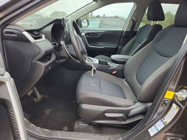 2022 TOYOTA RAV4 LE