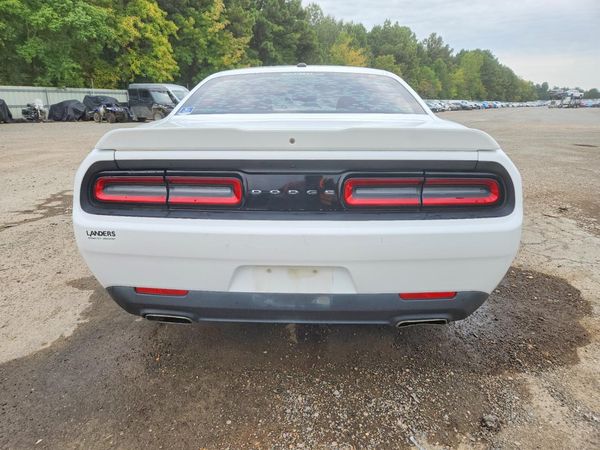 2018 DODGE CHALLENGER SXT