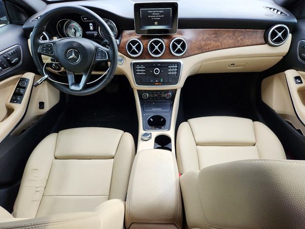 2017 MERCEDES-BENZ GLA