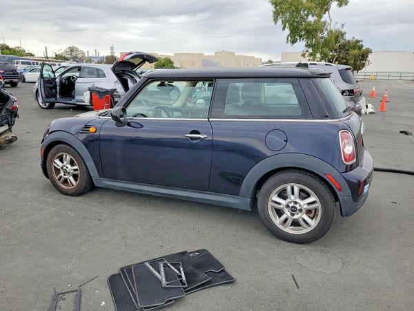 2012 MINI COOPER
