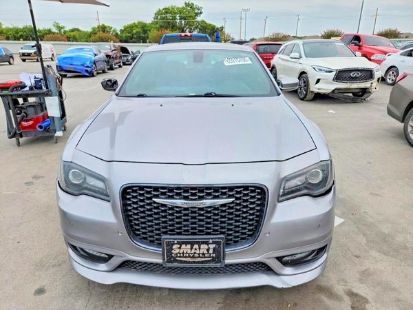 2018 CHRYSLER 300