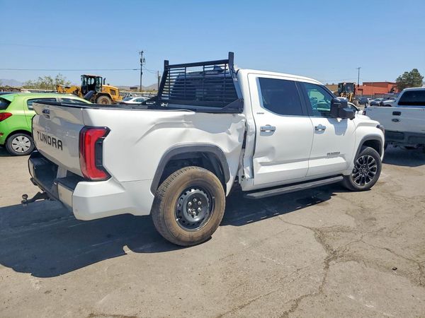 2023 TOYOTA TUNDRA