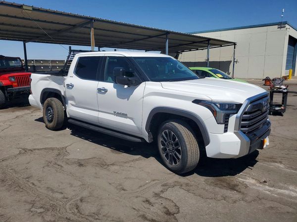 2023 TOYOTA TUNDRA