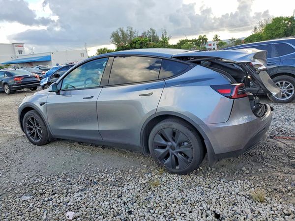 2025 TESLA MODEL Y