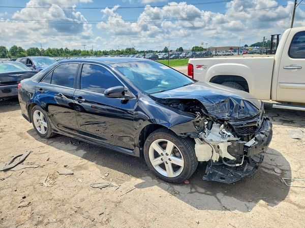 2012 TOYOTA CAMRY — Passenger 3/4