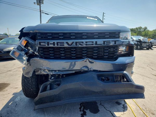 2020 CHEVROLET SILVERADO Custom