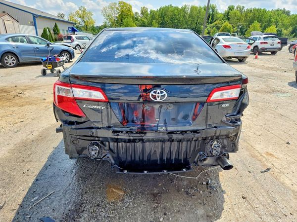 2014 TOYOTA CAMRY