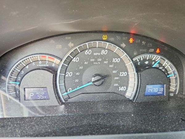 2014 TOYOTA CAMRY