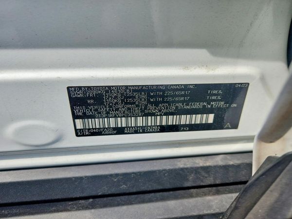 2023 TOYOTA RAV4 XLE