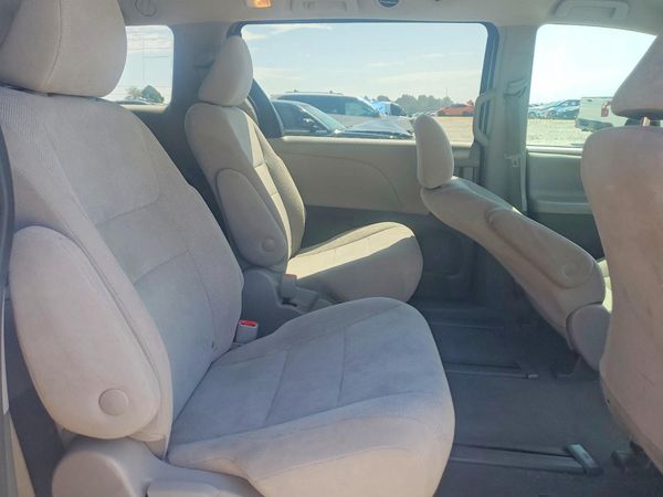 2020 TOYOTA SIENNA D grade