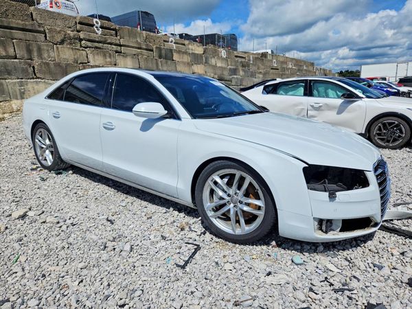 2015 AUDI A8 L — Passenger 3/4
