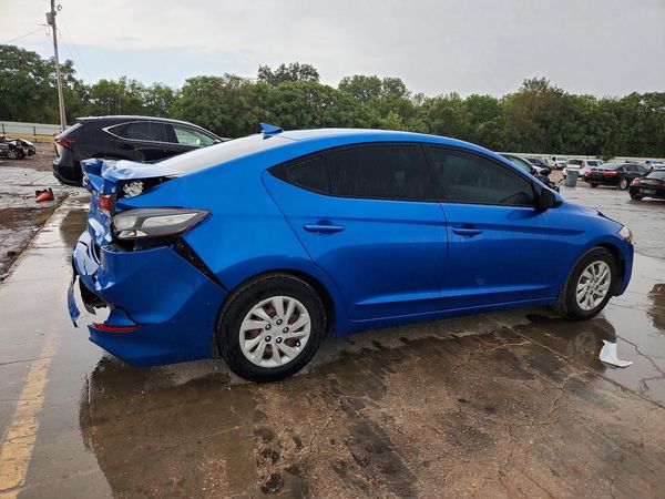2017 HYUNDAI ELANTRA SE Base