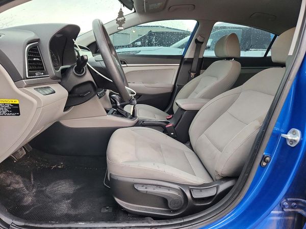 2017 HYUNDAI ELANTRA SE Base