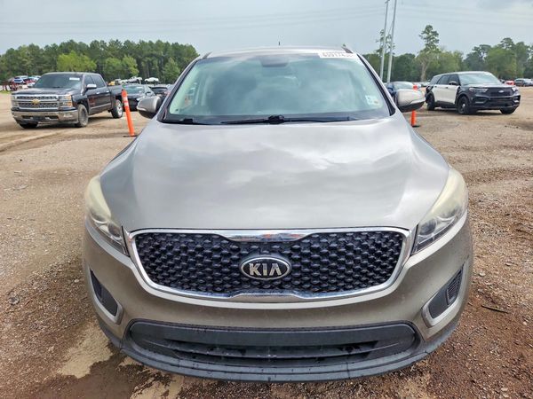 2017 KIA SORENTO L, LX