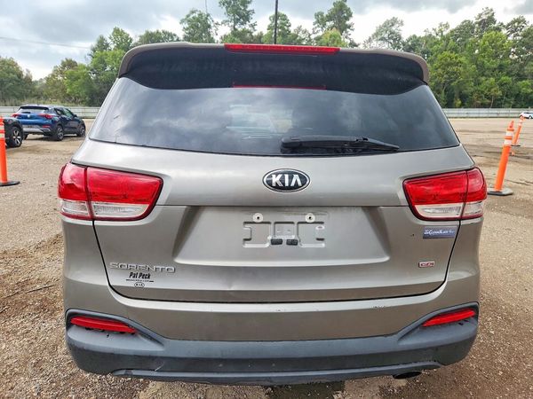 2017 KIA SORENTO L, LX