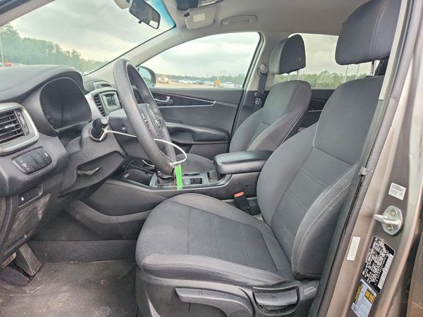 2017 KIA SORENTO L, LX