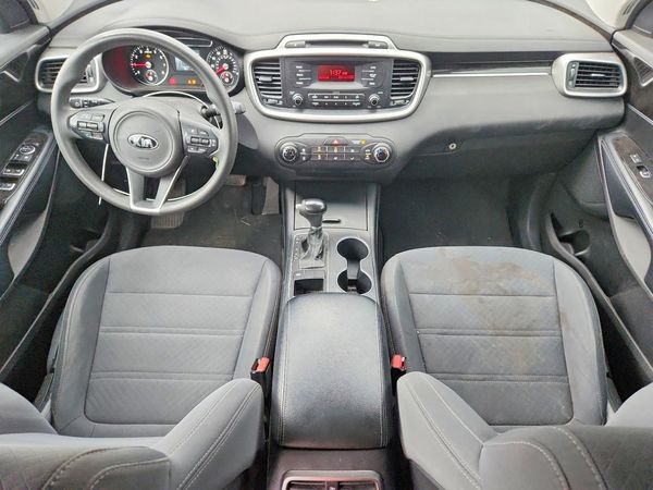 2017 KIA SORENTO L, LX