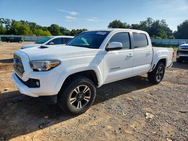 2017 TOYOTA TACOMA