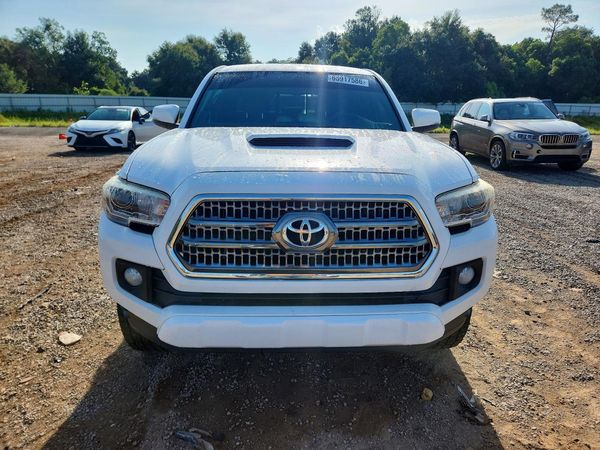 2017 TOYOTA TACOMA
