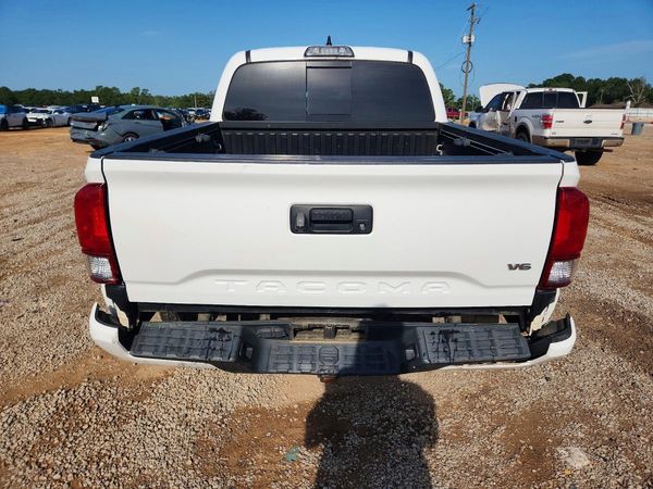 2017 TOYOTA TACOMA