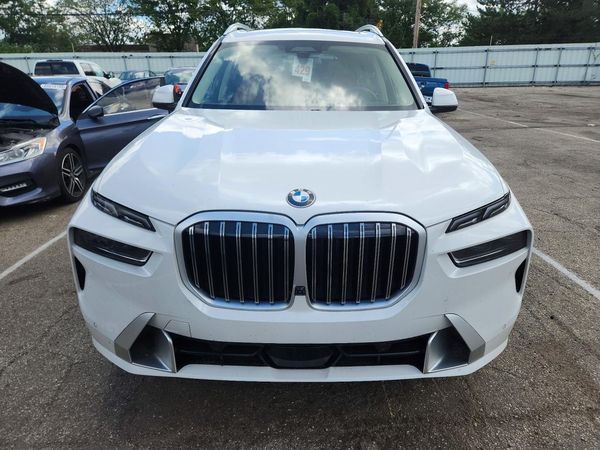 2026 BMW X7