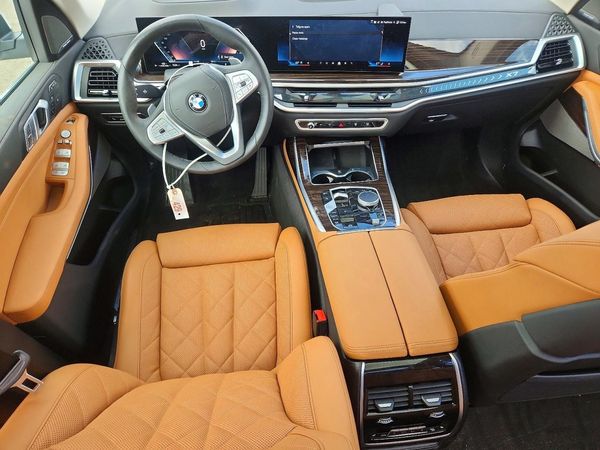 2026 BMW X7