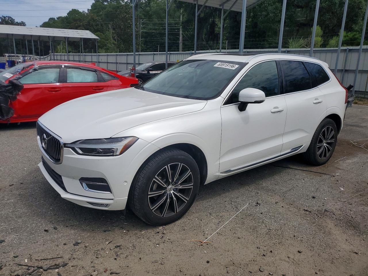 2019 VOLVO XC60 Inscription — Front 3/4
