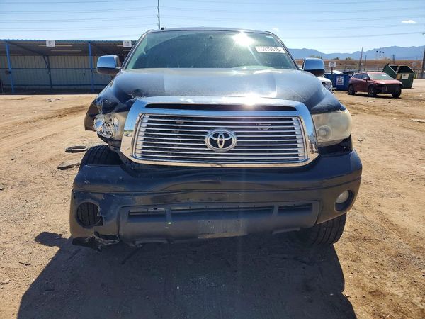 2013 TOYOTA TUNDRA Limited