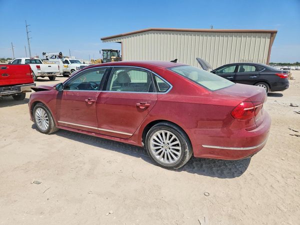 2017 VOLKSWAGEN PASSAT SE