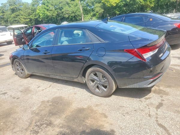 2022 HYUNDAI ELANTRA