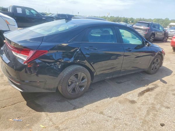 2022 HYUNDAI ELANTRA