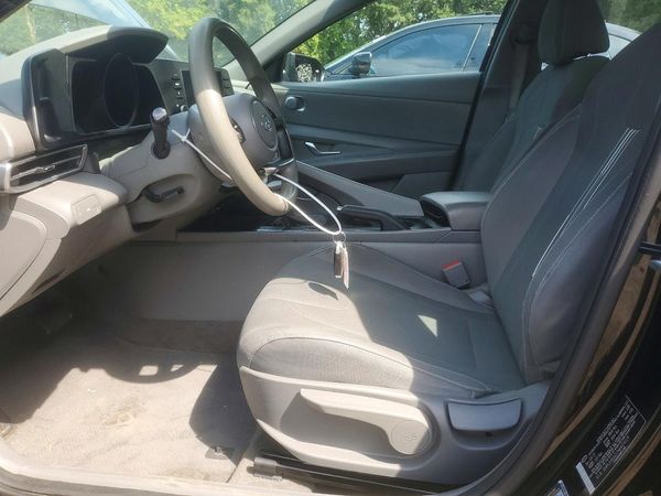 2022 HYUNDAI ELANTRA
