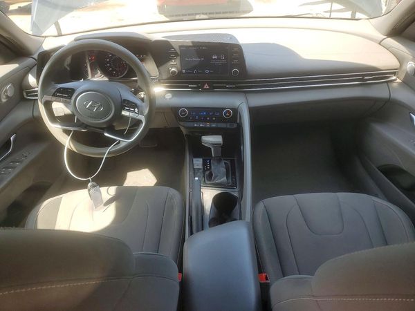 2022 HYUNDAI ELANTRA
