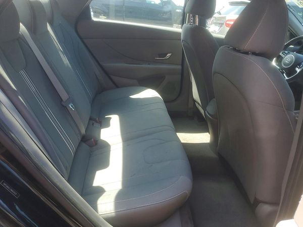 2022 HYUNDAI ELANTRA