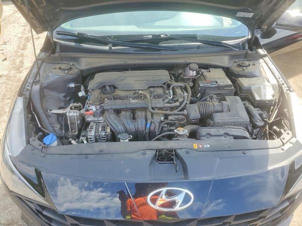 2022 HYUNDAI ELANTRA