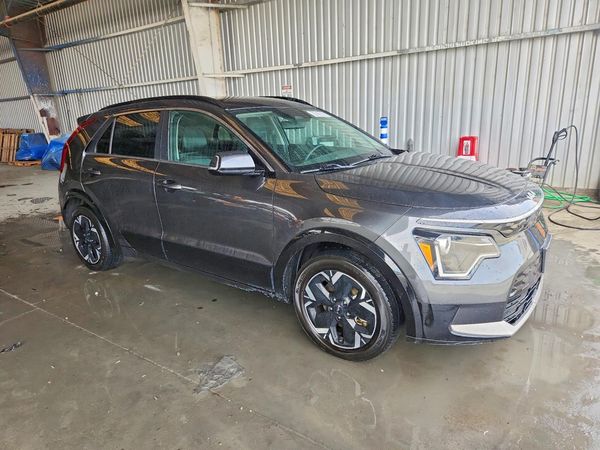 2023 KIA NIRO Wind