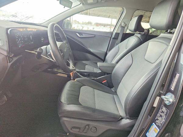 2023 KIA NIRO Wind
