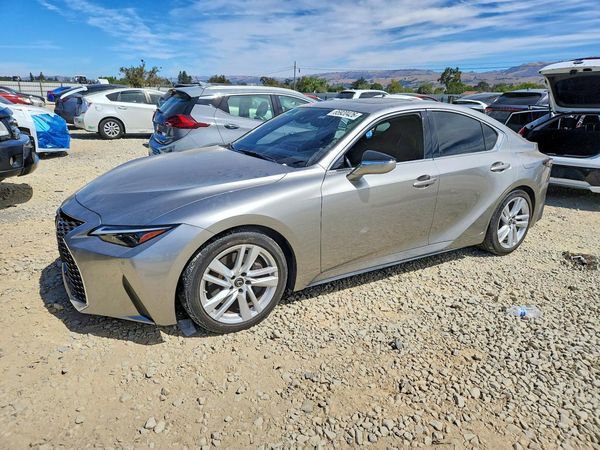2021 LEXUS IS