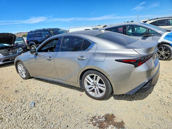 2021 LEXUS IS 300 Comfort